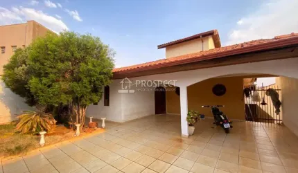 Casa Espaçosa na Ribeirânia | 4 dormitórios | 4 vagas