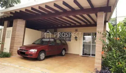 Casa em Condomínio | Frente Parque Curupira | 4 suítes