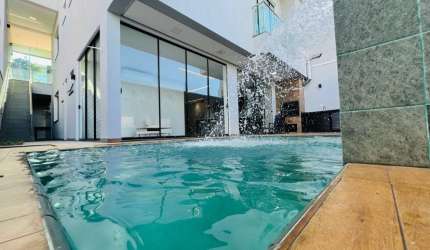 Aluga-se Casa 100% Mobiliada com 4 suítes, piscina - Cond. Passaredo – Manaus