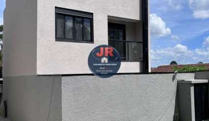 Sobrados Frente para rua à venda no bairro Tingui em Curitiba
