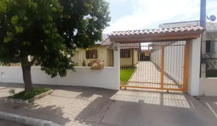 Casa com 2 quartos à venda na Rua Irma Santos, 464, Santos Dumont, São Leopoldo por R$ 372.000