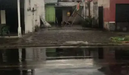Casa com 3 quartos à venda na Rua Vinte e Quatro de Agosto, 2942, Centro, Esteio por R$ 350.000