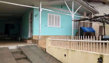 Casa com 4 quartos à venda na Avenida Rio Branco, 287, Parque Amador, Esteio por R$ 300.000