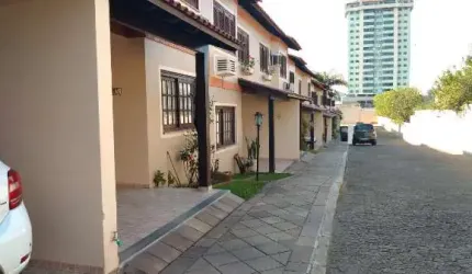 Casa em condomínio fechado com 3 quartos à venda na Rua Soledade, 126, Centro, Esteio por R$ 478.000