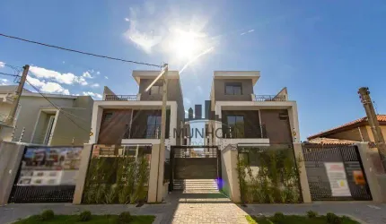 Sobrado com 3 dormitórios à venda, 122 m² por R$ 749.000,00 - Uberaba - Curitiba/PR