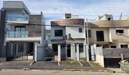 Sobrado com 3 dormitórios à venda, 134 m² por R$ 680.000,00 - Uberaba - Curitiba/PR