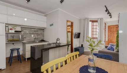 Apartamento mobiliado na Lima e Silva cidade baixa barbada 249 mil ac financiamento