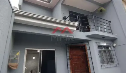 Casa com 3 quartos à venda na Rua Poeta Bernardo Guimarães, Tatuquara, Curitiba, 83 m2 por R$ 320.000