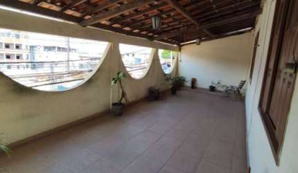Casa com 5 quartos à venda na Rua Sistema Solar, Cajazeiras, Salvador, 700 m2 por R$ 650.000