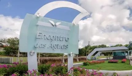 Casa em condomínio fechado com 3 quartos à venda na Avenida Luiz Tarquínio Pontes, Centro, Lauro de Freitas, 4000 m2 por R$ 2.500.000