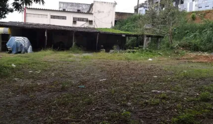 Barracão / Galpão / Depósito para alugar na Rua Elmano Silveira Castro, 861, IAPI, Salvador, 2000 m2 por R$ 20.000