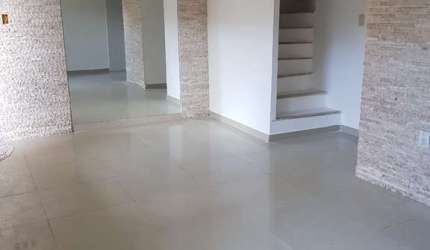 Casa com 3 quartos à venda na Rua Francisco das Mercês, Buraquinho, Lauro de Freitas, 170 m2 por R$ 615.000