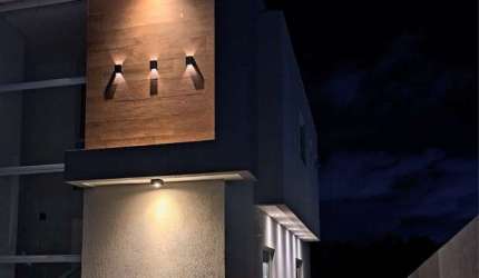 Casa em condomínio fechado com 4 quartos para alugar na Rua Princesa Isabel, Abrantes, Camaçari, 180 m2 por R$ 7.800