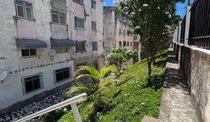 Apartamento com 2 quartos à venda na Rua Jornalista Regina Célia Santana Dias, Canabrava, Salvador, 52 m2 por R$ 125.000