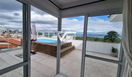 Linda Cobertura com amplo terraço e jacuzzi