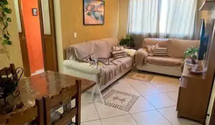 Apartamento à venda com sala de estar e jantar, 200 metros da praia
