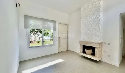 Casa Residencial com 3 dormitórios, sendo 1 suíte, para alugar no bairro Hipica