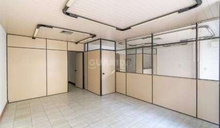Conjunto Comercial Impecável com Sacada de 103m² no Menino Deus