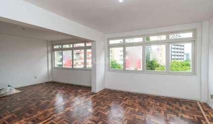 Apartamento com 3 dormitórios no bairro Centro Histórico