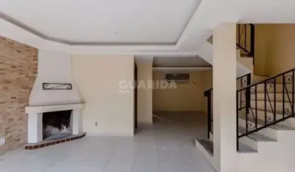 Casa Residencial com 3 dormitórios suítes, no bairro Tristeza