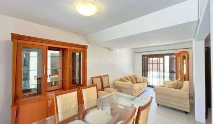 Casa em Condomínio com 4 dormitórios, sendo 2 suítes, e 2 vagas de garagem Tristeza