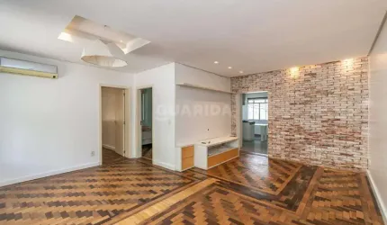Casa residencial TÉRREA, de esquina, semi-mobiliada com 2 dormitórios no bairro Bela Vista