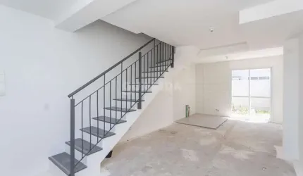 Casa em Condomínio com 2 dormitórios e 1 vaga de garagem no bairro Vila Nova