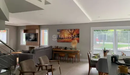 Casa em condomínio no bairro Ipanema.