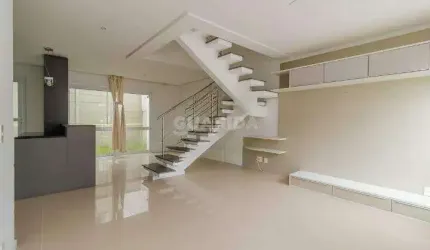 Casa em condomínio com Cobertura e 3 dormitórios sendo 1 suíte para alugar no bairro Glória.