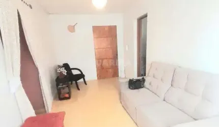 Apartamento com 2 dormitórios, semimobiliado, no Bairro Tristeza