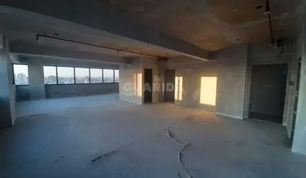 Conjunto comercial com terraço privativo no bairro Moinhos de Vento.