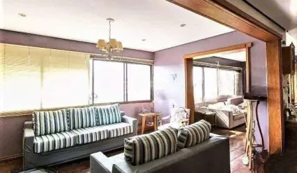 Apartamento de 04 dormitórios, sendo 01 suíte no bairro Auxiliadora.