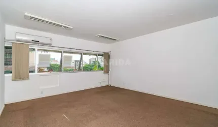 Conjunto comercial no bairro Higienópolis.
