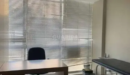 Sala comercial no Centro Histórico de Porto Alegre.