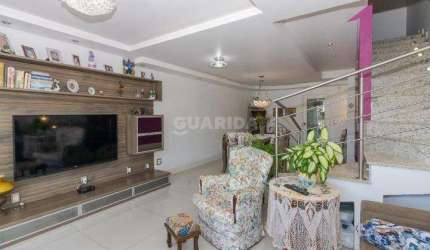 Casa residencial mobiliada de 4 dormitórios no bairro Jardim Itu.