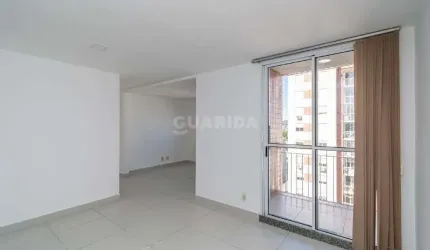 Apartamento de 2 dormitórios, sendo 1 suíte no bairro Cristal, com 01 vaga!