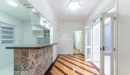 Apartamento de 3 dormitórios, sendo 1 suíte no bairro Moinhos de Vento.