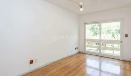 Apartamento de 1 dormitório com sacada no Bairro Tristeza.