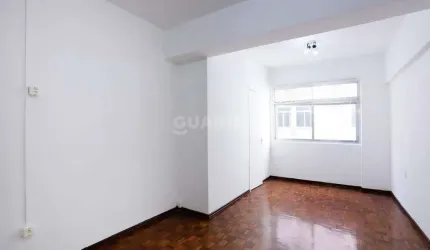 Conjunto comercial no bairro Centro Histórico