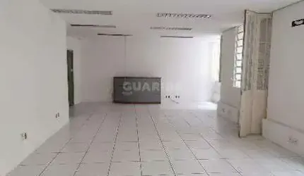 Conjunto comercial no Centro Histórico