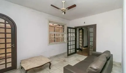 Casa Comercial para Locação no bairro Bom Fim