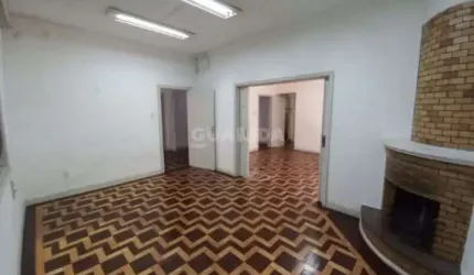Casa comercial com 4 vagas de garagem no bairro Moinhos de Vento