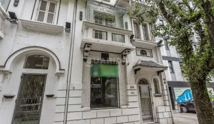 Casa comercial no Bairro Moinhos de Vento.