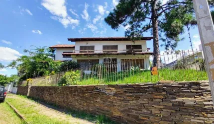 Casa Residencial/Sobrado para aluguel, 4 quartos, 1 suíte, 3 vagas de garagem, Medianeira - Porto Alegre/RS