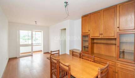 Apartamento semimobiliado com 2 dormitórios e 1 vaga de garagem no bairro Partenon - Porto Alegre/RS