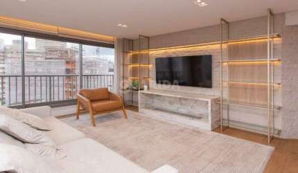 Amplo apartamento com 2 suites e 2 vagas de garagem no bairro Petrópolis!
