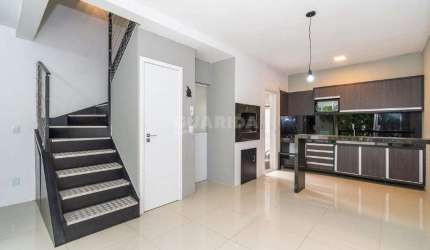 Casa em condomínio de 2 dormitórios, sendo 1 suíte, no bairro Tristeza.