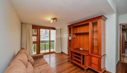 Apartamento de 3 dormitórios, sendo 1 suíte, e 1 vaga de garagem no bairro Bela Vista.