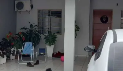 Casa com 2 dormitórios à venda por R$ 380.000,00 - Vila dos Comerciários - Paranaguá/PR