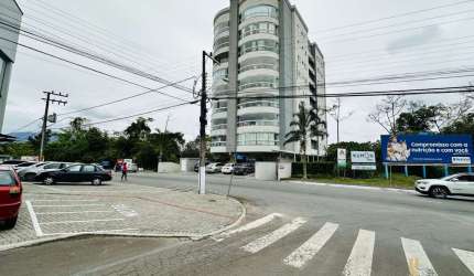 Apartamento à venda com 3 dormitórios (1 suíte) e 2 vagas no bairro Centro - Ind